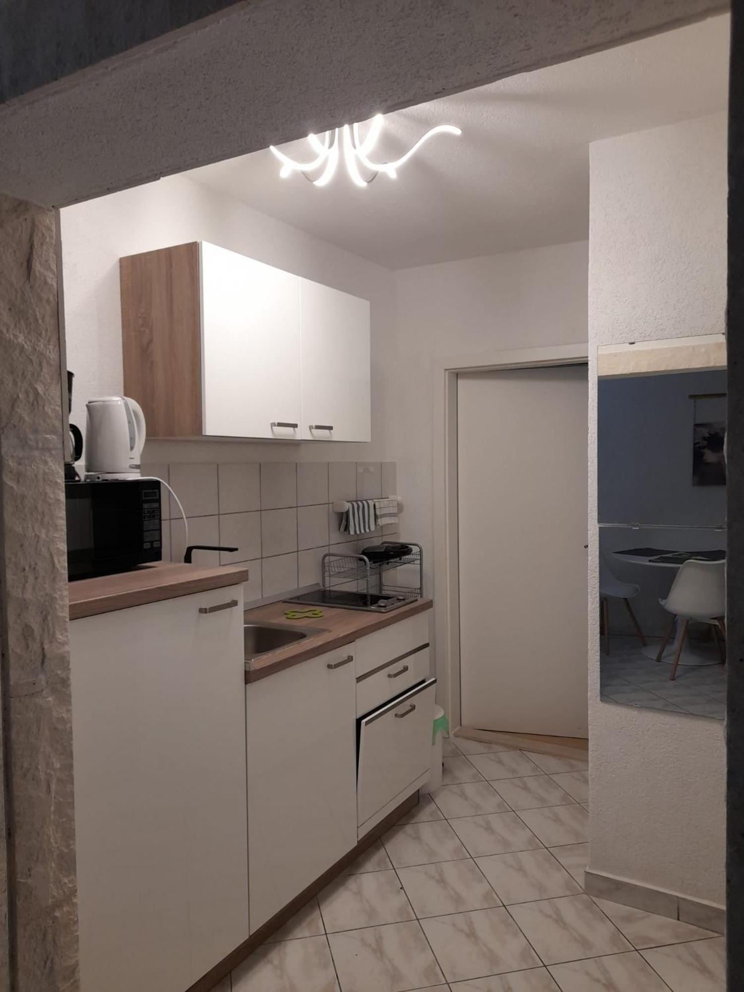 Apartments Malou Baška Voda Quarto foto