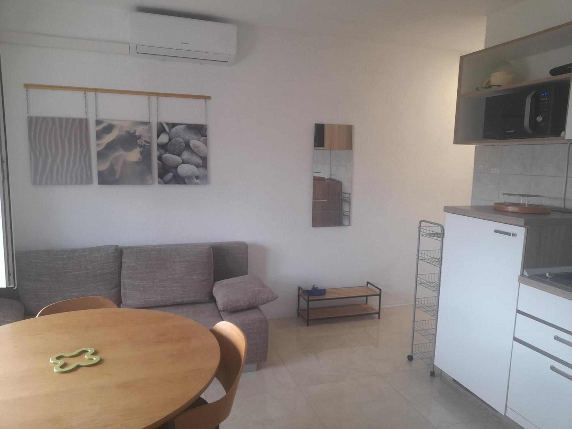 Apartments Malou Baška Voda Quarto foto